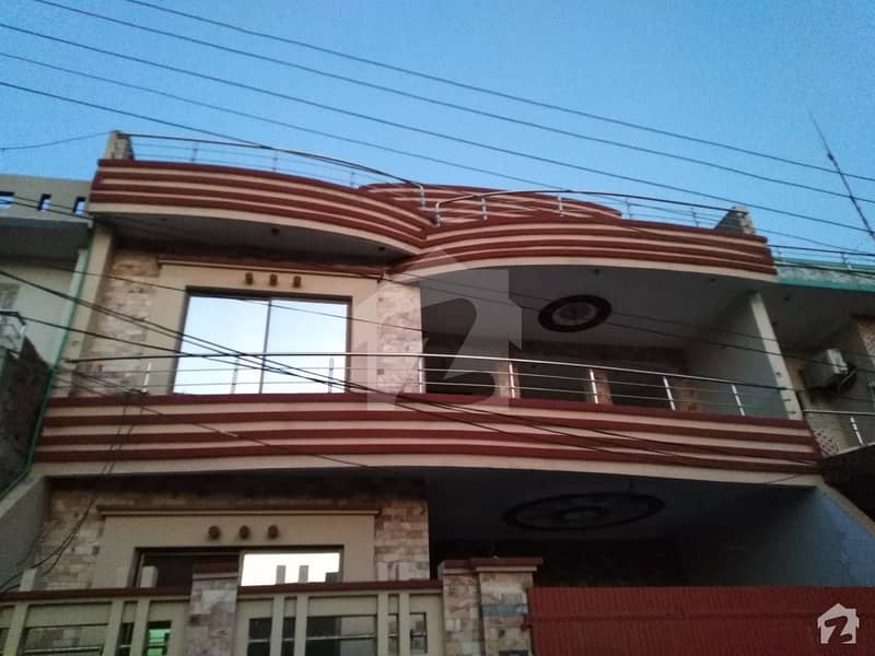 Khayaban-e-Sadiq House Sized 8 Marla For Sale