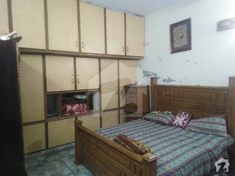 گلشنِ عباس سکیم نمبر 2 ملتان روڈ لاہور میں 7 کمروں کا 4 مرلہ مکان 1.1 کروڑ میں برائے فروخت۔