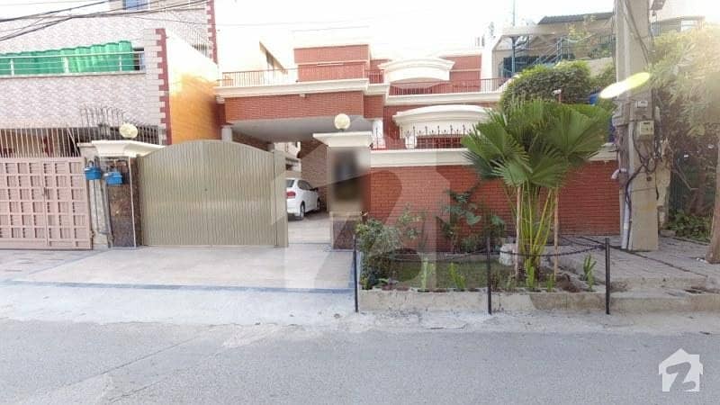 2700  Square Feet House Is Available For Sale In Johar Town