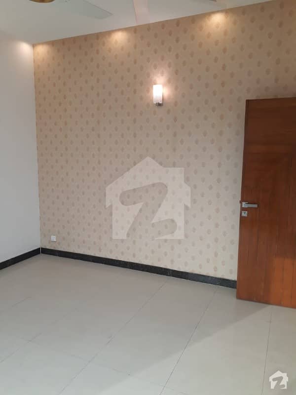 4950  Square Feet Penthouse In Askari For Rent