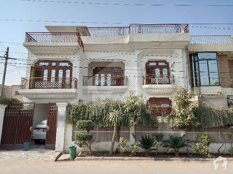 خان ویلیج ملتان میں 5 کمروں کا 10 مرلہ مکان 55 ہزار میں کرایہ پر دستیاب ہے۔