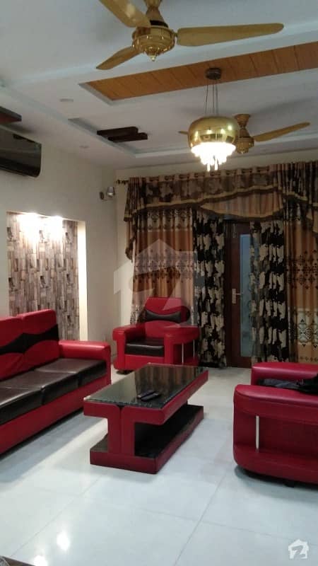بحریہ ٹاؤن سیکٹر B بحریہ ٹاؤن لاہور میں 4 کمروں کا 10 مرلہ مکان 85 ہزار میں کرایہ پر دستیاب ہے۔