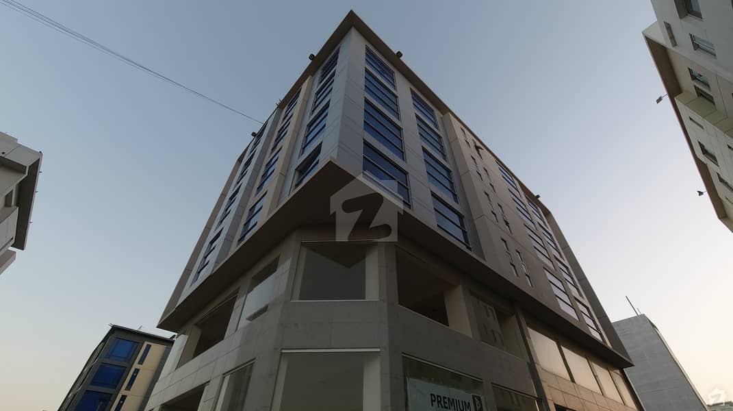 ڈی ایچ اے فیز 8 ڈی ایچ اے کراچی میں 7 مرلہ دفتر 3.75 کروڑ میں برائے فروخت۔