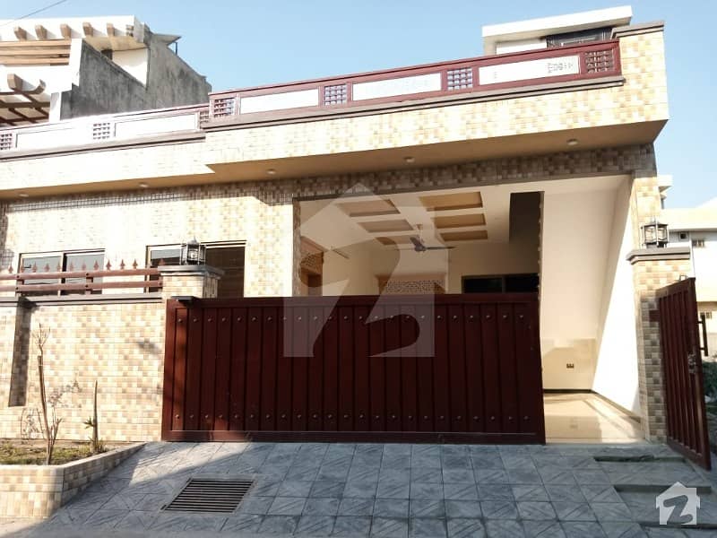 Pakistan Town 10 Marla House Up For Sale