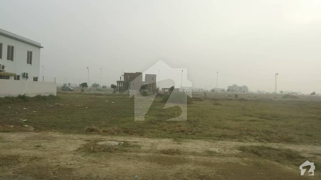 Dha Lahore Phase 7 Block Z1 Near Park Easy Assess And Investor Price