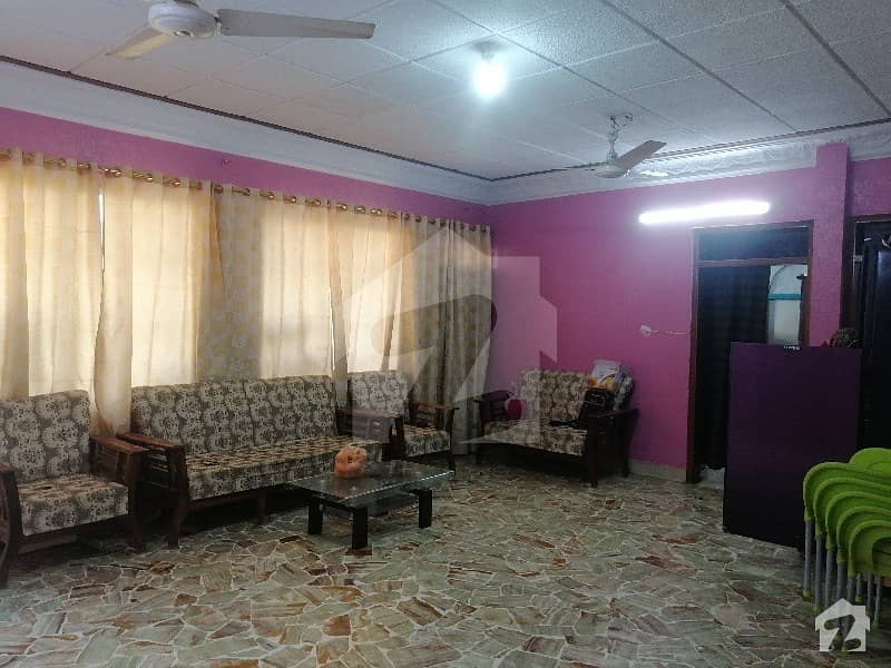 بفر زون - سیکٹر 15-A / 4 بفر زون نارتھ کراچی کراچی میں 6 کمروں کا 5 مرلہ مکان 1.75 کروڑ میں برائے فروخت۔