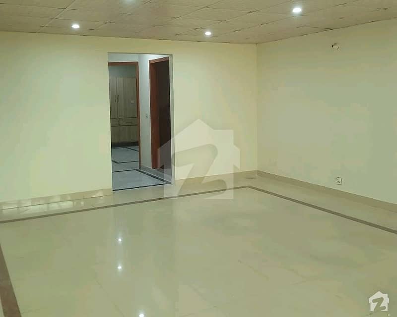 Fully Furnished Upper Portion On Lawrence Road For Rent