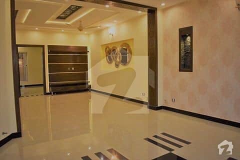 152 Square Yards Luxury Villa For Sale In Bahria Town