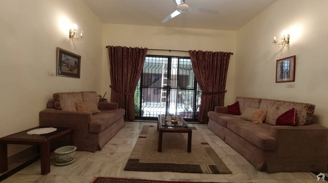 Well Maintained 500+500 Pair Bungalow Available For Sale At Most Prestigious Location Off Khaybanehilal Phase 6 Dha Karachi