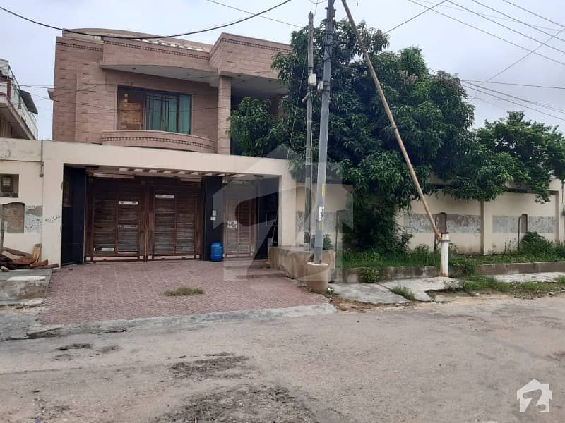 600 Sq Yards House For Sale In Sector Z