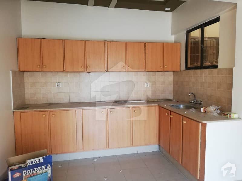 Gulshan E Iqbal Block 5 3rd Floor Road Side West Open Flat For Rent