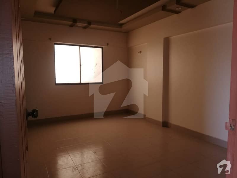 Gulshan E Iqbal Block 5 3rd Floor Road Side West Open Flat For Rent