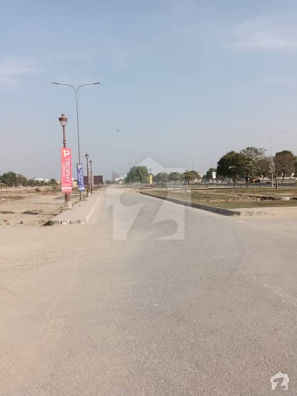 1 Kanal Plot for Sale Very Hot Location in Golf Estate 2 Executive Class in Lake City  Sector M4