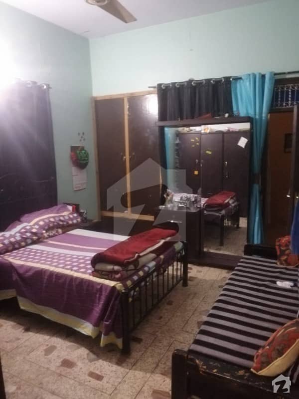 بفر زون - سیکٹر 15-A / 5 بفر زون نارتھ کراچی کراچی میں 4 کمروں کا 6 مرلہ مکان 2.25 کروڑ میں برائے فروخت۔