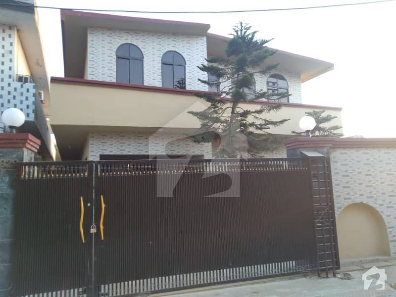 Corner House Available For Sale In Lalazar Tulsa Road Near Sherzaman