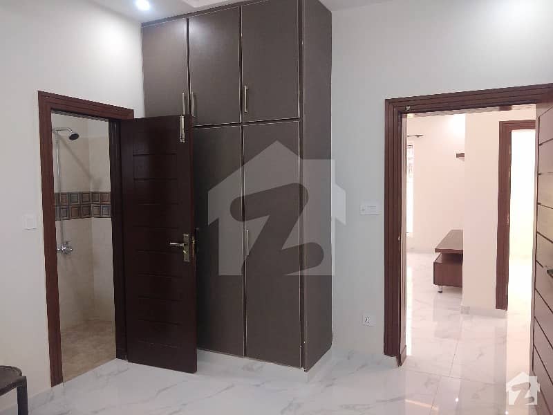 میڈیا ٹاؤن ۔ بلاک اے میڈیا ٹاؤن راولپنڈی میں 4 کمروں کا 6 مرلہ مکان 1.65 کروڑ میں برائے فروخت۔