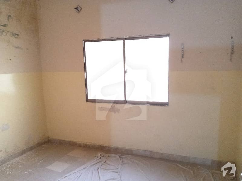 20 Lac First Floor Flat For Sale Liaquatabad No 4