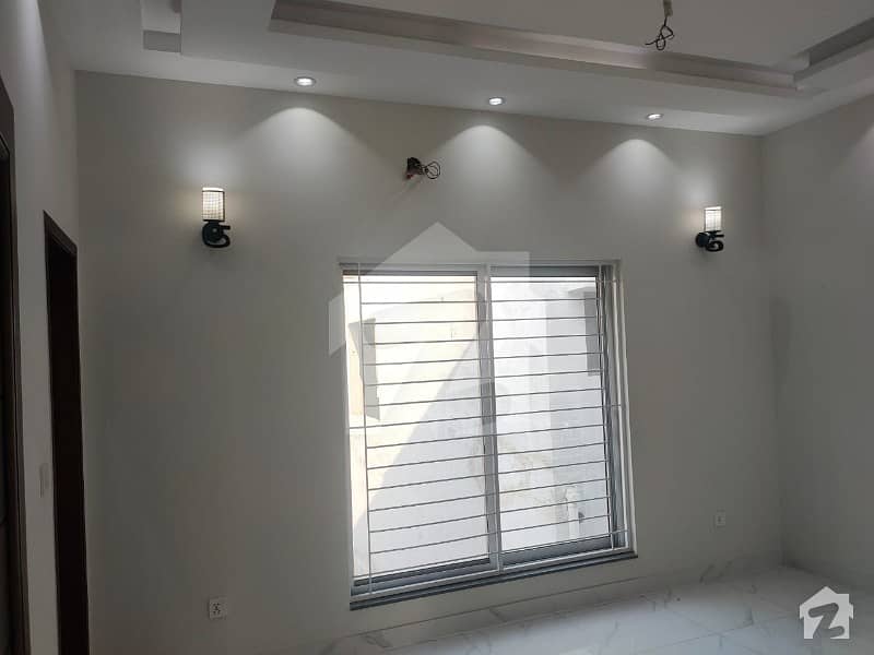 Upper Portion Of 5 Marla For Rent In Block Aa Sector D Bahria Town