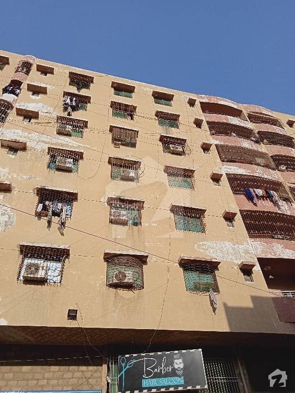 ابوالحسن اصفہا نی روڈ کراچی میں 4 کمروں کا 7 مرلہ فلیٹ 98 لاکھ میں برائے فروخت۔