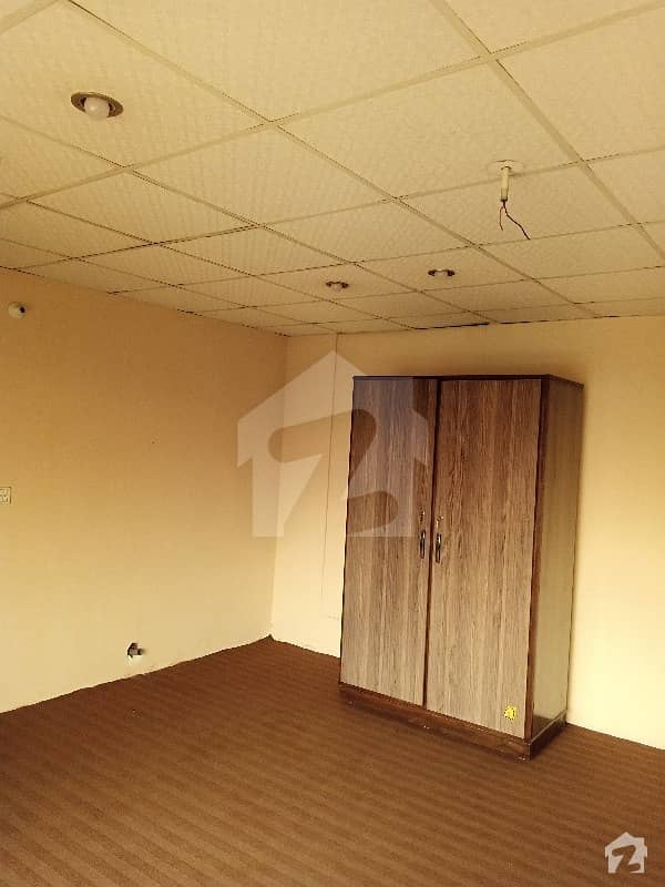 10 Marla Flat 2st Floor Available For Rent For Office & Girls
