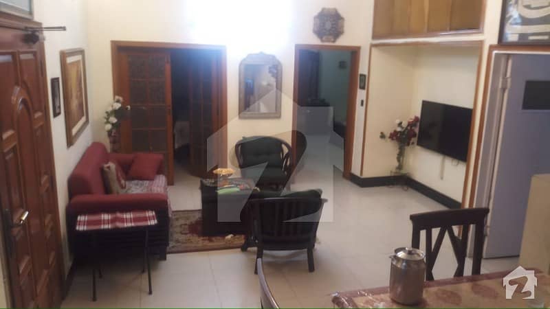 فیصل ٹاؤن لاہور میں 4 کمروں کا 10 مرلہ مکان 2.6 کروڑ میں برائے فروخت۔