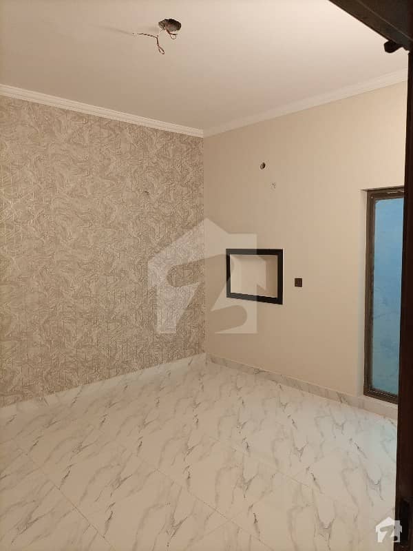 بحریہ ٹاؤن سیکٹر سی بحریہ ٹاؤن لاہور میں 4 کمروں کا 8 مرلہ مکان 1.8 کروڑ میں برائے فروخت۔