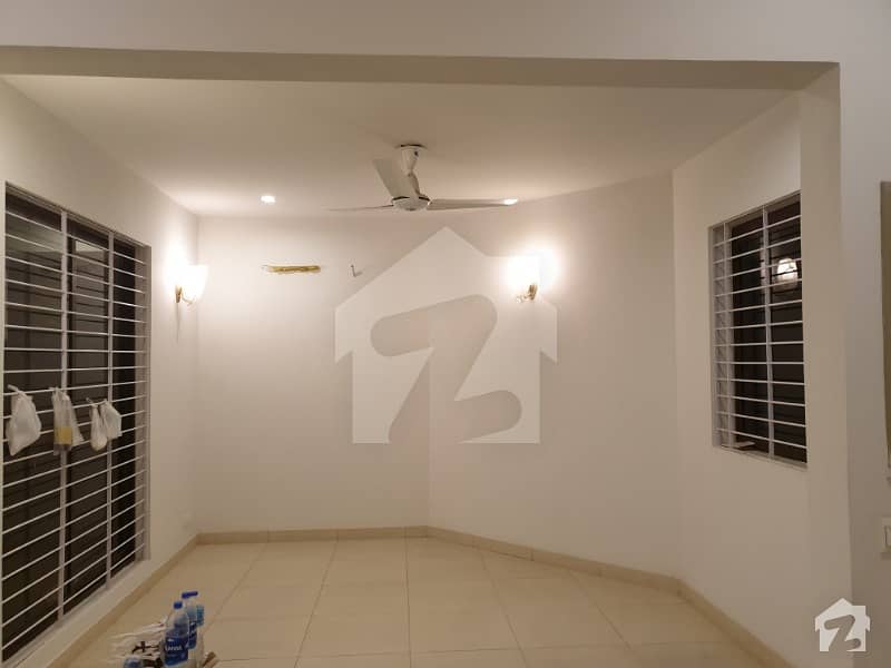 ڈی ایچ اے فیز 7 ایکسٹینشن ڈی ایچ اے ڈیفینس کراچی میں 4 کمروں کا 6 مرلہ مکان 5.1 کروڑ میں برائے فروخت۔