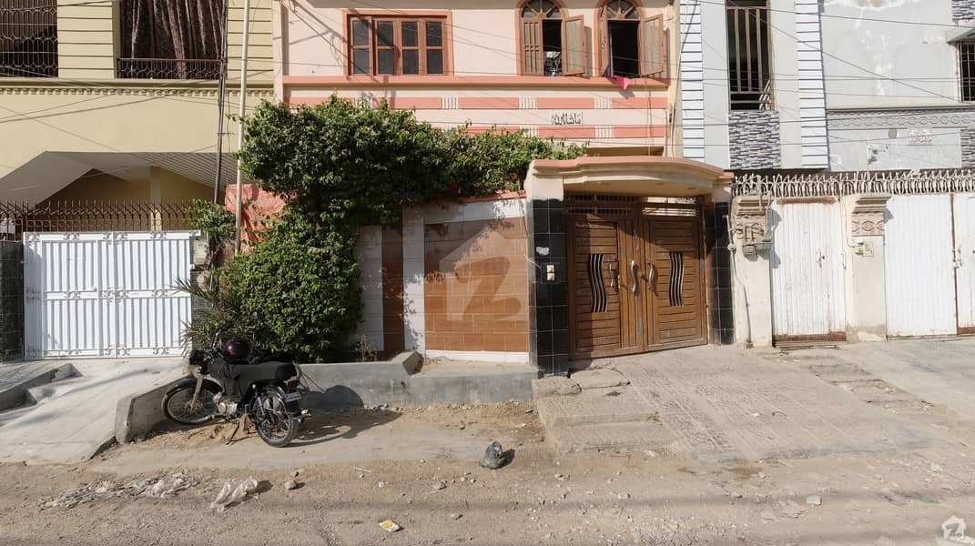 نارتھ کراچی ۔ سیکٹر 8 نارتھ کراچی کراچی میں 6 کمروں کا 5 مرلہ مکان 2.3 کروڑ میں برائے فروخت۔