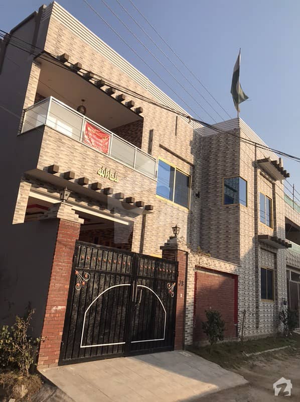 آفیسرز گارڈن کالونی ورسک روڈ پشاور میں 6 کمروں کا 6 مرلہ مکان 2.3 کروڑ میں برائے فروخت۔