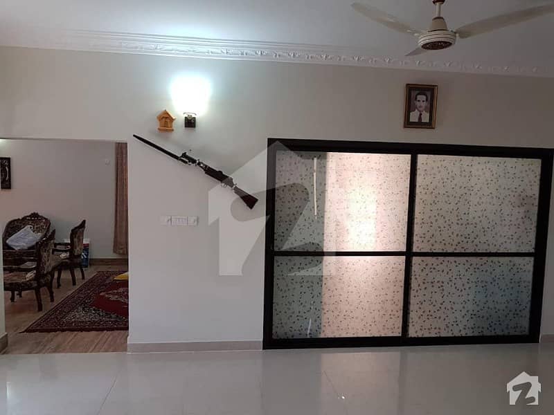 نیوی ہاؤسنگ سکیم کارساز کراچی میں 5 کمروں کا 14 مرلہ مکان 8.75 کروڑ میں برائے فروخت۔