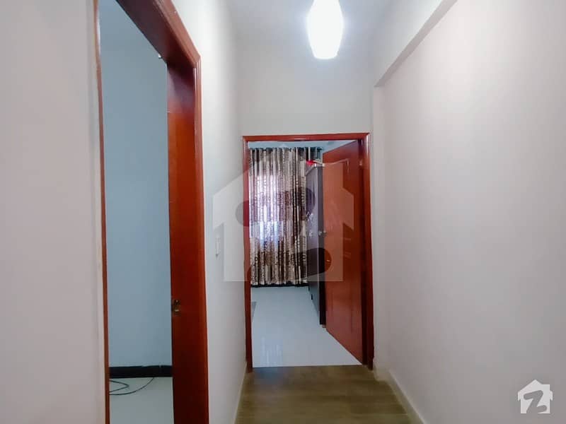 900 Sqft Well Maintained 1st Floor Apartment For Sale