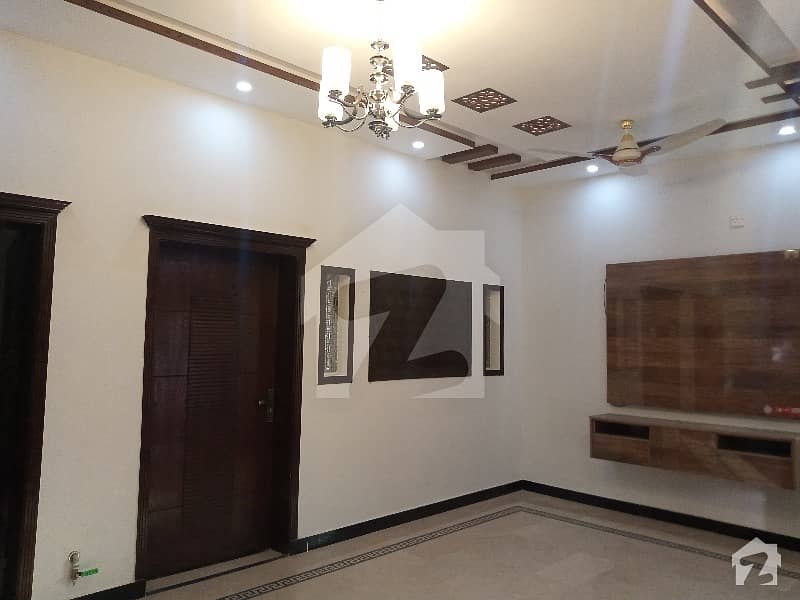 شلے ویلی راولپنڈی میں 4 کمروں کا 6 مرلہ مکان 1.75 کروڑ میں برائے فروخت۔