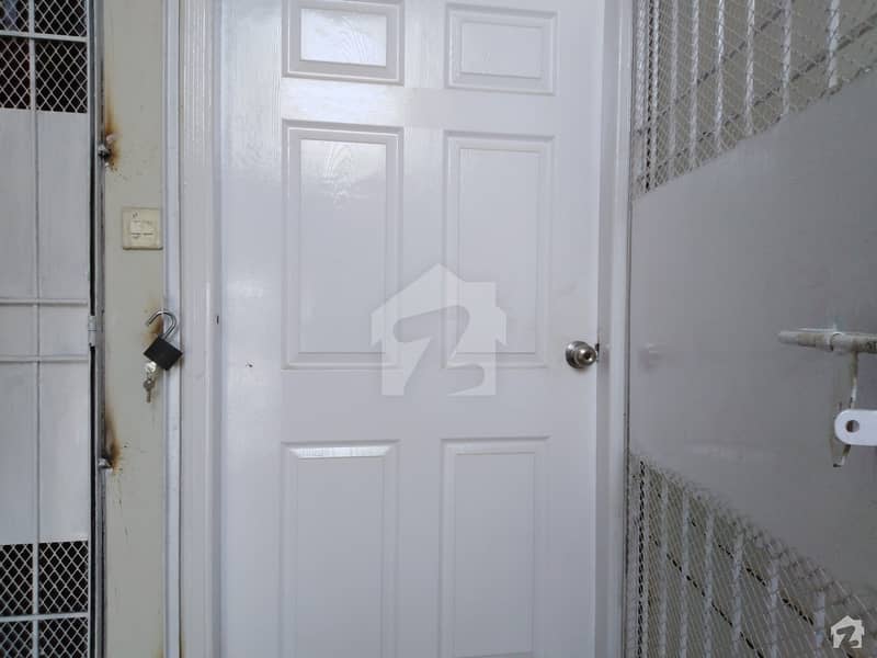 1125 Square Feet Flat For Sale In Azam Town