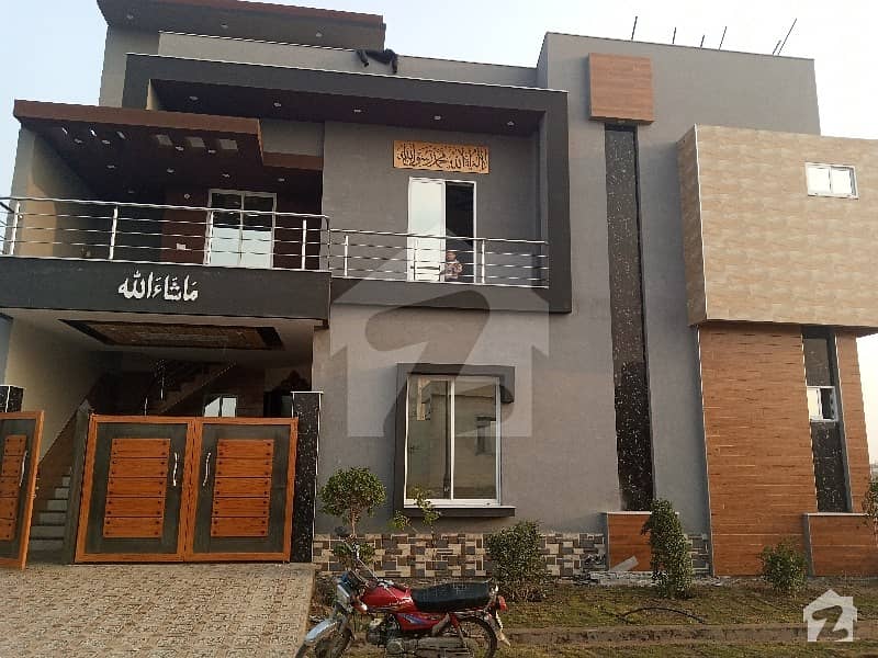 ایڈن آچرڈ فیصل آباد میں 5 کمروں کا 7 مرلہ مکان 1.6 کروڑ میں برائے فروخت۔