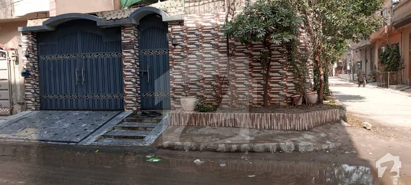 گرین کیپ ہاؤسنگ سکیم لاہور میں 5 کمروں کا 8 مرلہ مکان 52 ہزار میں کرایہ پر دستیاب ہے۔