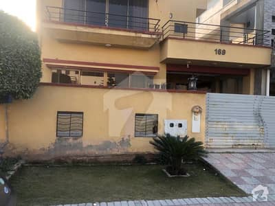 Good Location 2units House Available For Sale