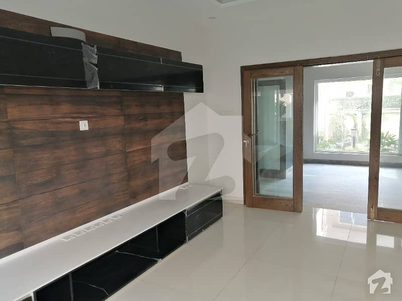 2 Kanal Luxury Bungalow At Top Hight Location For Rent