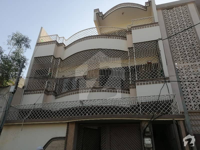 بفر زون - سیکٹر 15-A / 4 بفر زون نارتھ کراچی کراچی میں 4 کمروں کا 5 مرلہ مکان 1.95 کروڑ میں برائے فروخت۔