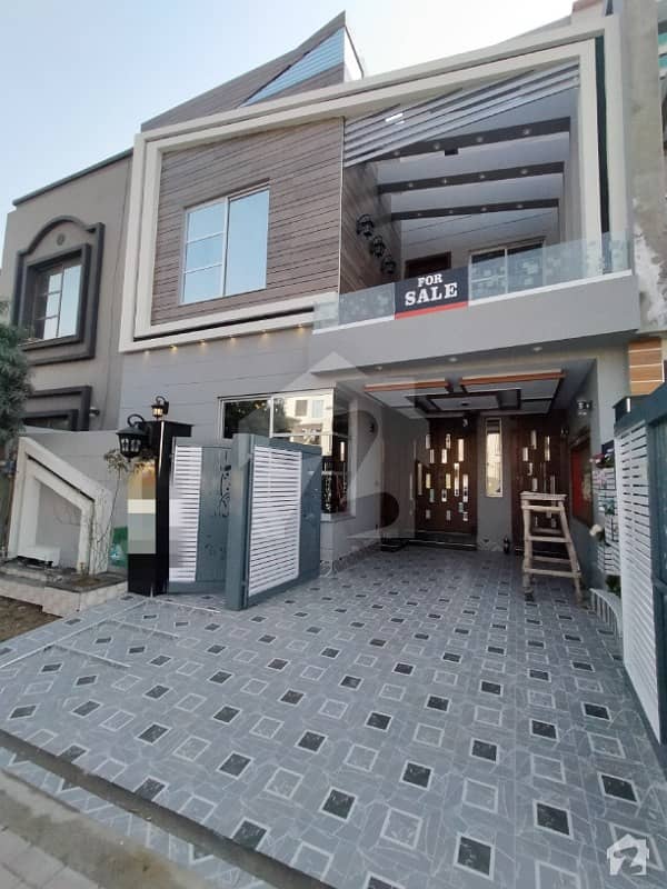5 Marla New Marvelous Bungalow For Sale In Sector D Bahria Town