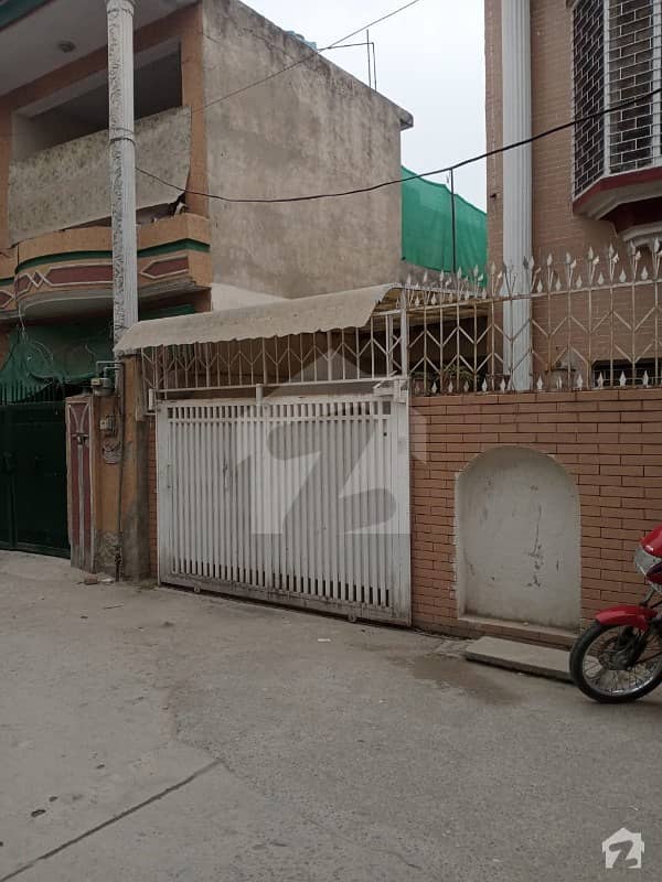 کینٹ ویو کالونی میسرائل روڈ راولپنڈی میں 4 کمروں کا 8 مرلہ مکان 1.4 کروڑ میں برائے فروخت۔