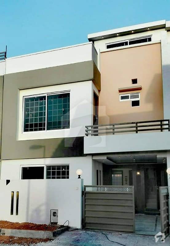 2700  Square Feet House Available For Rent In G-13