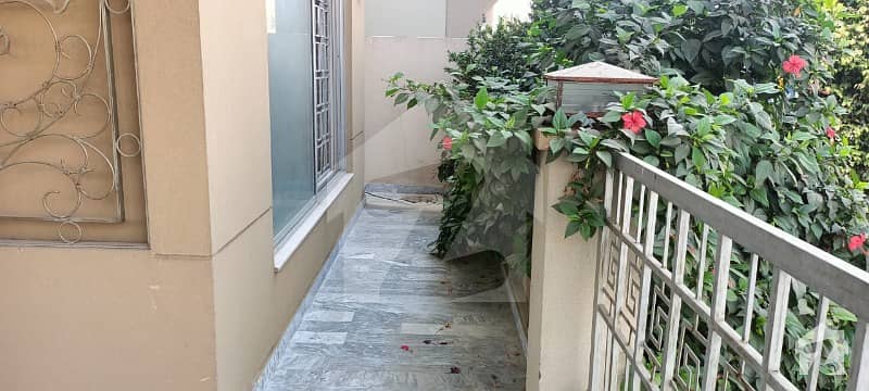 ڈیوائن گارڈنز ۔ بلاک اے ڈیوائن گارڈنز لاہور میں 3 کمروں کا 6 مرلہ مکان 1.65 کروڑ میں برائے فروخت۔