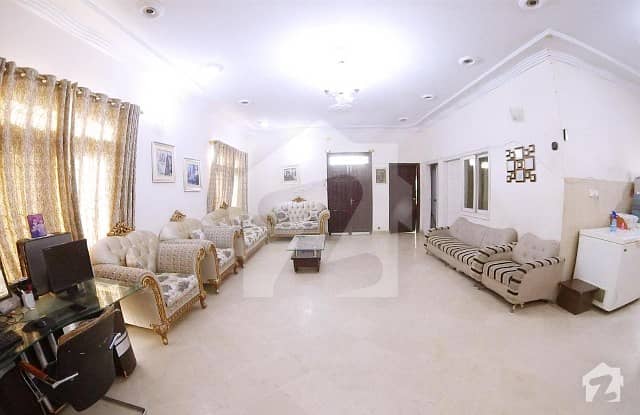 گلشنِ معمار - سیکٹر یو گلشنِ معمار گداپ ٹاؤن کراچی میں 8 کمروں کا 10 مرلہ مکان 2.2 کروڑ میں برائے فروخت۔