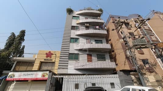 پارسی کالونی جمشید ٹاؤن کراچی میں 4 کمروں کا 8 مرلہ فلیٹ 2.05 کروڑ میں برائے فروخت۔