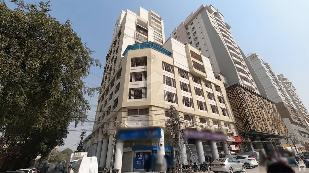 Stunning 2000 Square Feet Flat In Jamshed Town Available