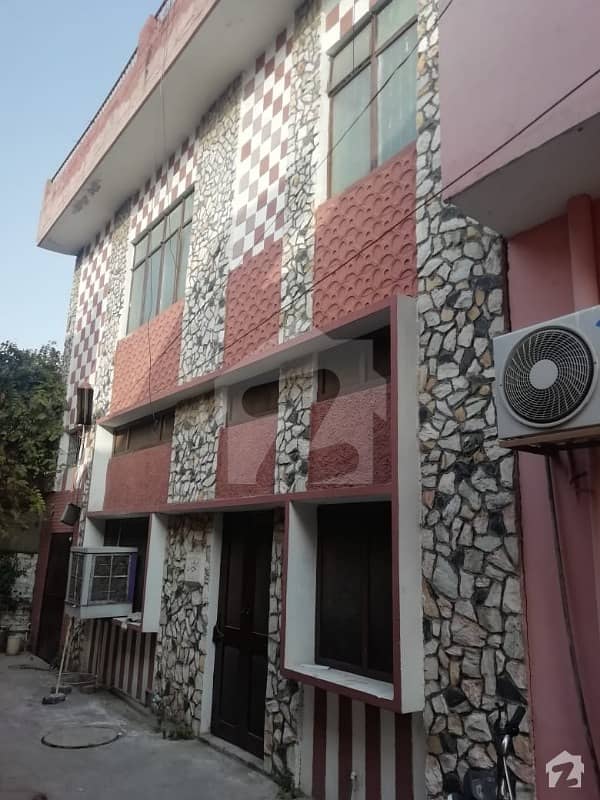 5 Marla  Old House In Rehmanpura Good Location Near To Main Road