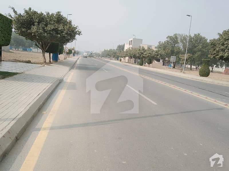 بحریہ آرچرڈ فیز 3 بحریہ آرچرڈ لاہور میں 8 مرلہ رہائشی پلاٹ 30 لاکھ میں برائے فروخت۔