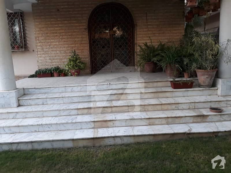 500 Square Yards House Available In North Nazimabad For Sale