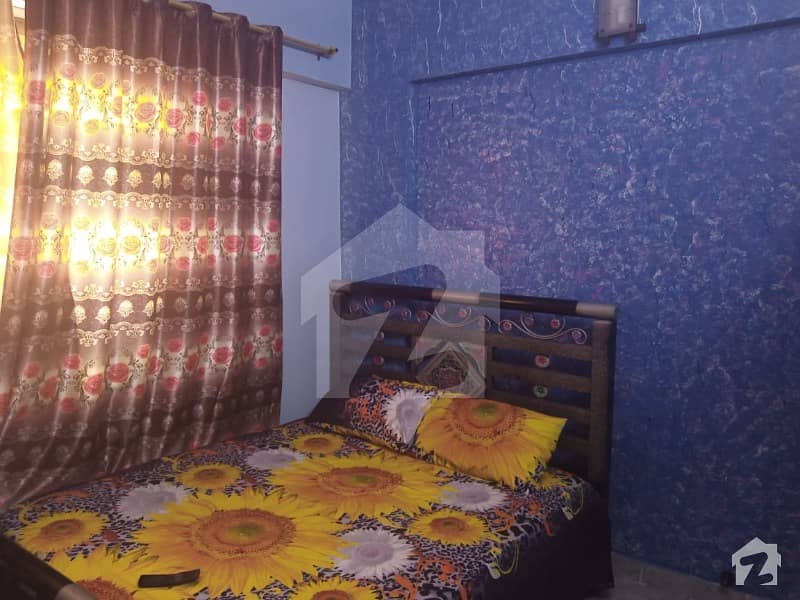 In Ranchore Line Bazar 450  Square Feet Flat For Sale