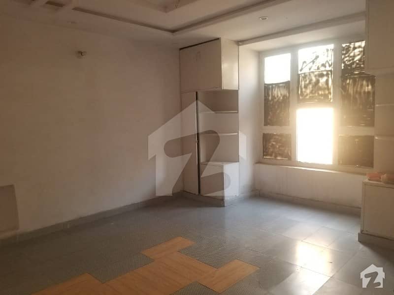 Hayatabad Phase 1 D4 5 Marla House For Sale